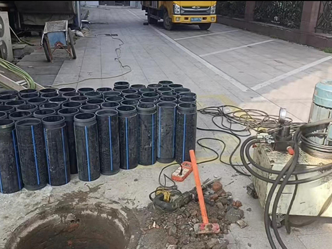 巫山PE置换管厂家 DN315置换管 非开挖管短管置换